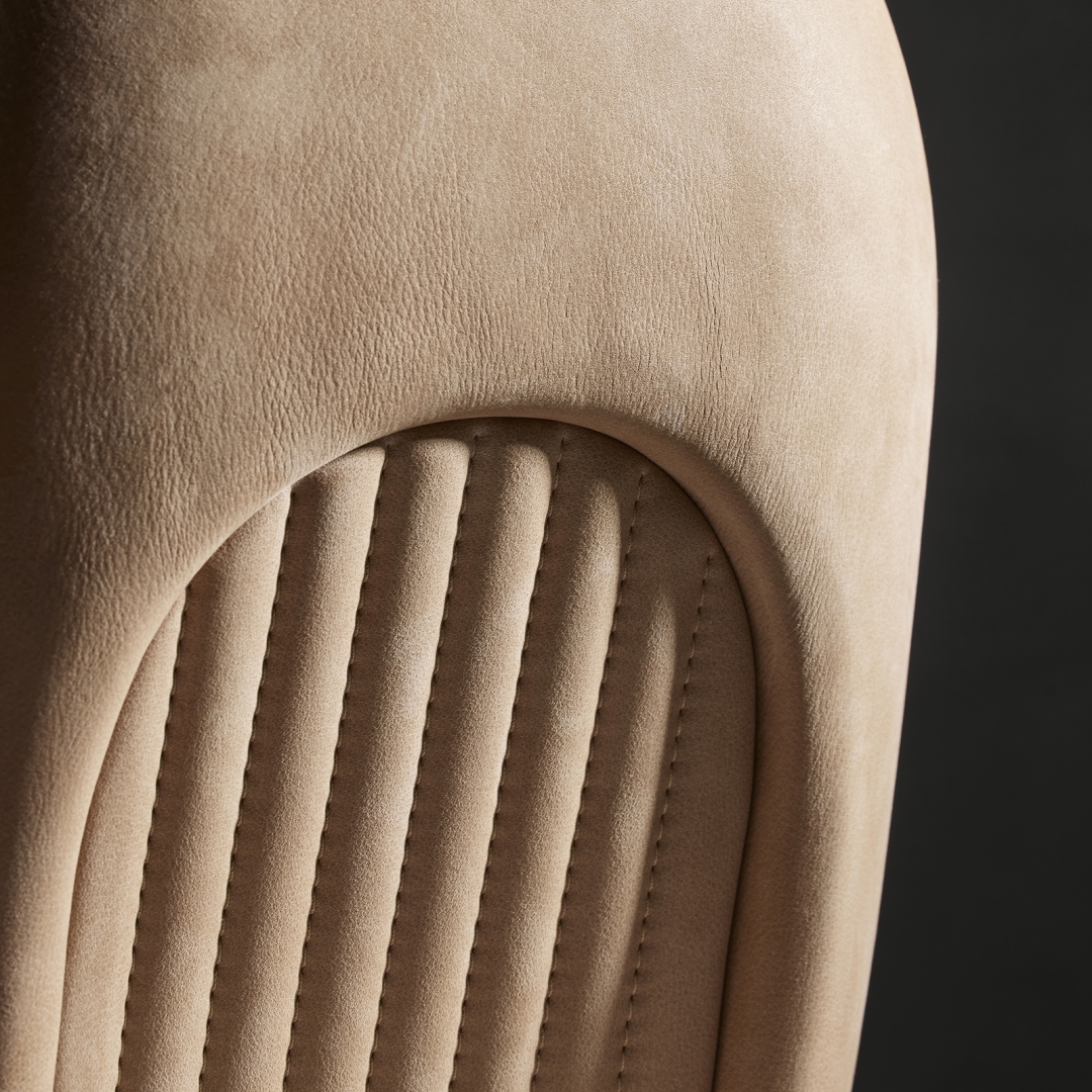 POMMEL_STOOL-DAN_YEFFET_COLLECTION_PARTICULIERE-CREDIT_PHOTO-F_AMIAND24 WEB.jpg
