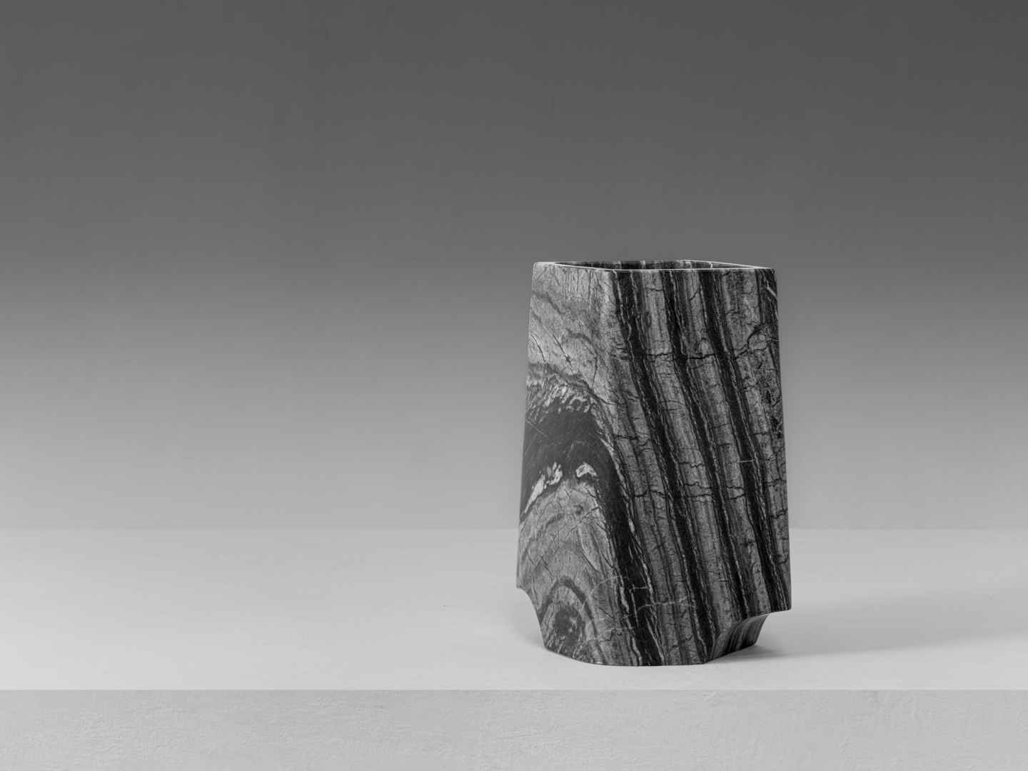 VR-PR-FLEET-VASE-02TA-LR.jpg